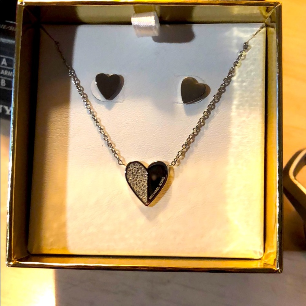 MICHAEL KORS necklace & earrings set